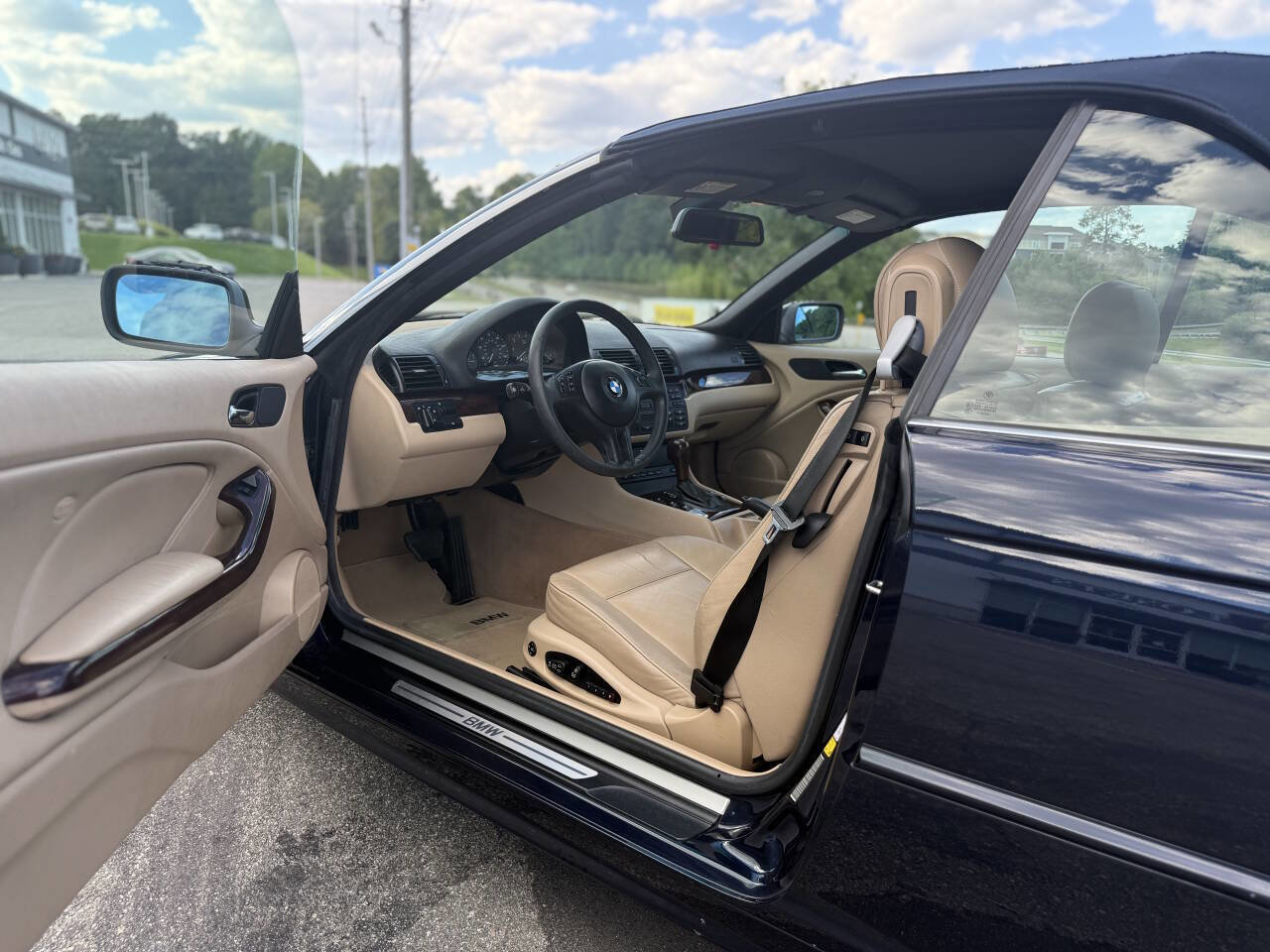 Used 2005 BMW 325Ci Convertible image 10