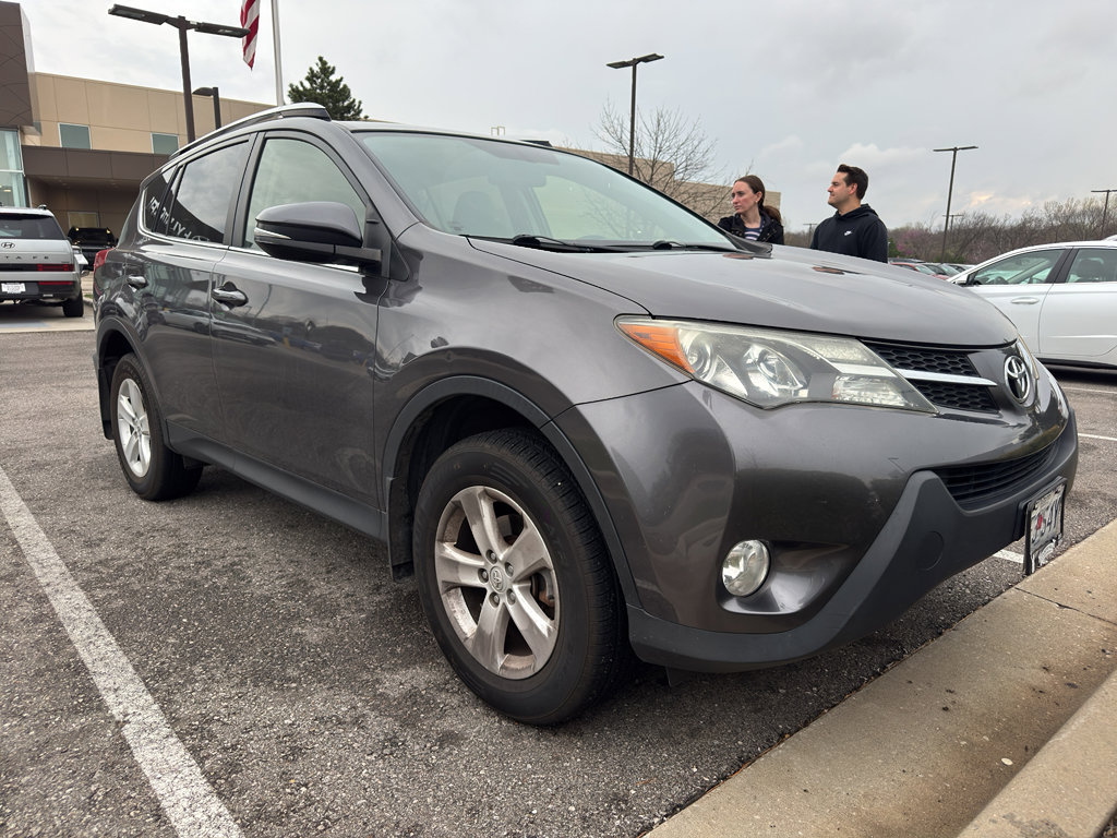 Used 2013 Toyota RAV4 XLE image 2
