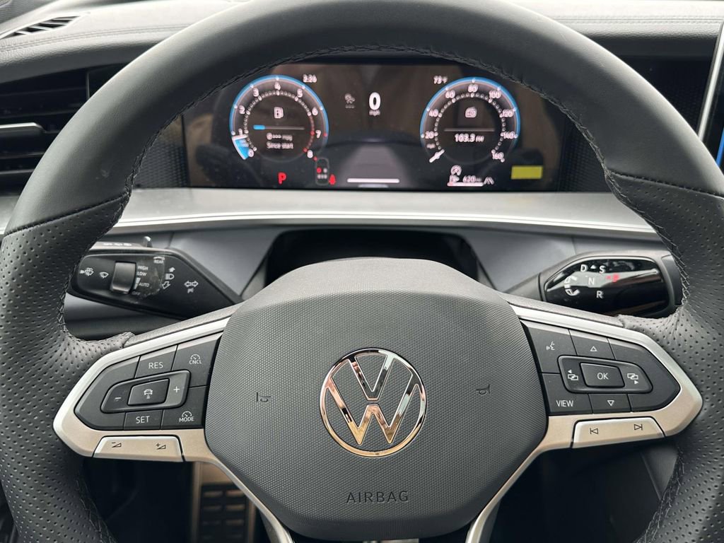 New 2026 Volkswagen Tiguan SE R-Line AWD/4WD image 17