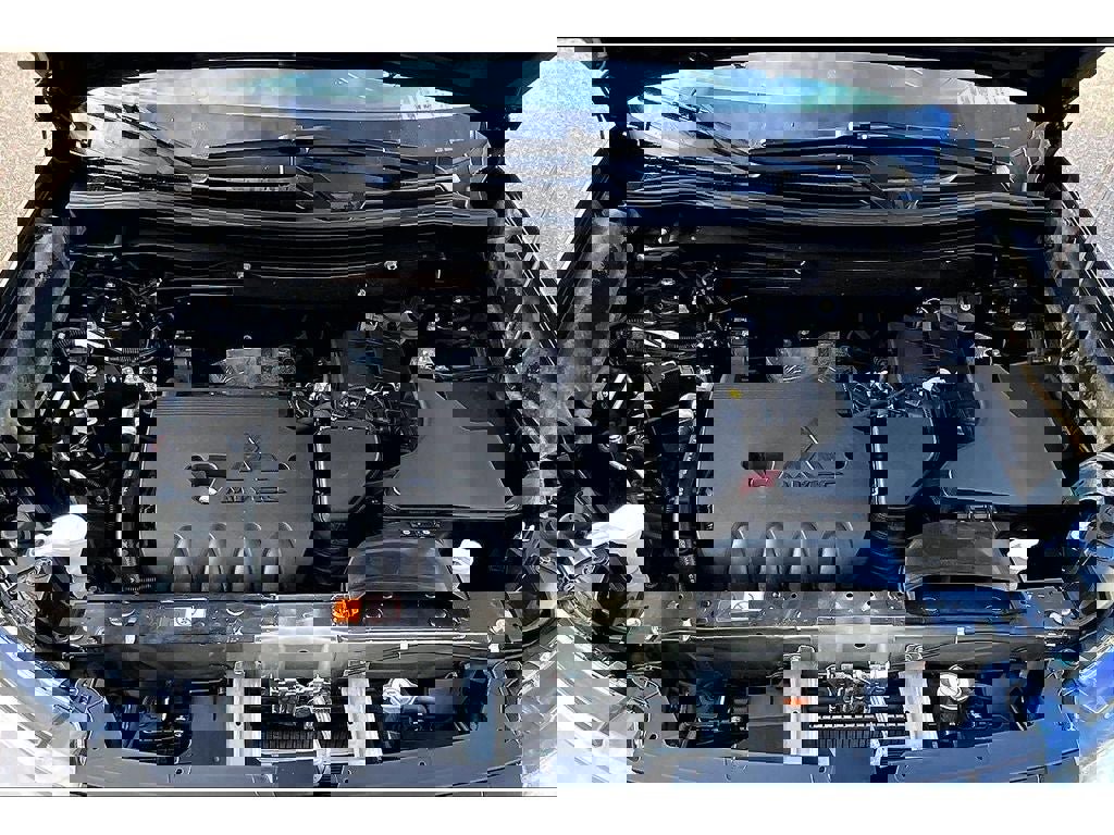 Used 2020 Mitsubishi Outlander ES image 10