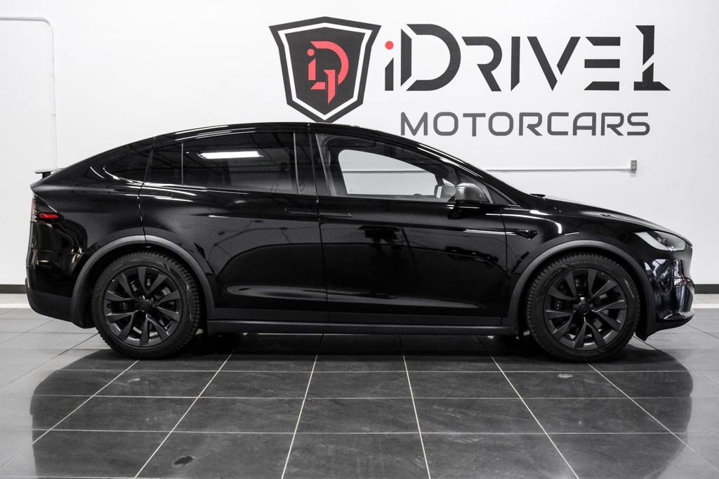 Used 2023 Tesla Model X image 11