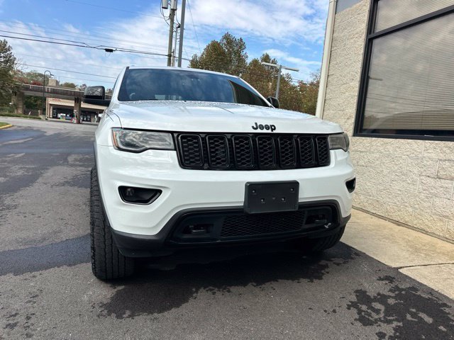 Used 2020 Jeep Grand Cherokee Laredo AWD/4WD image 24