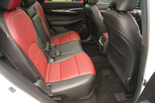 Used 2023 INFINITI QX50 Sport FWD image 16