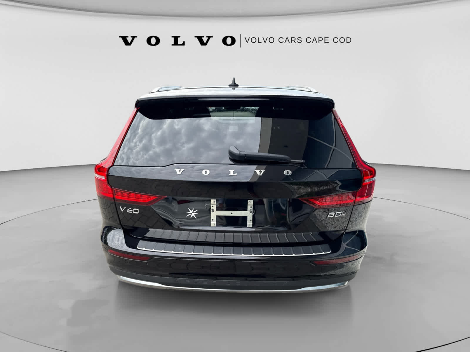 Used 2026 Volvo V60 B5 Cross Country Ultra w/ Protection Package Premier AWD/4WD image 27