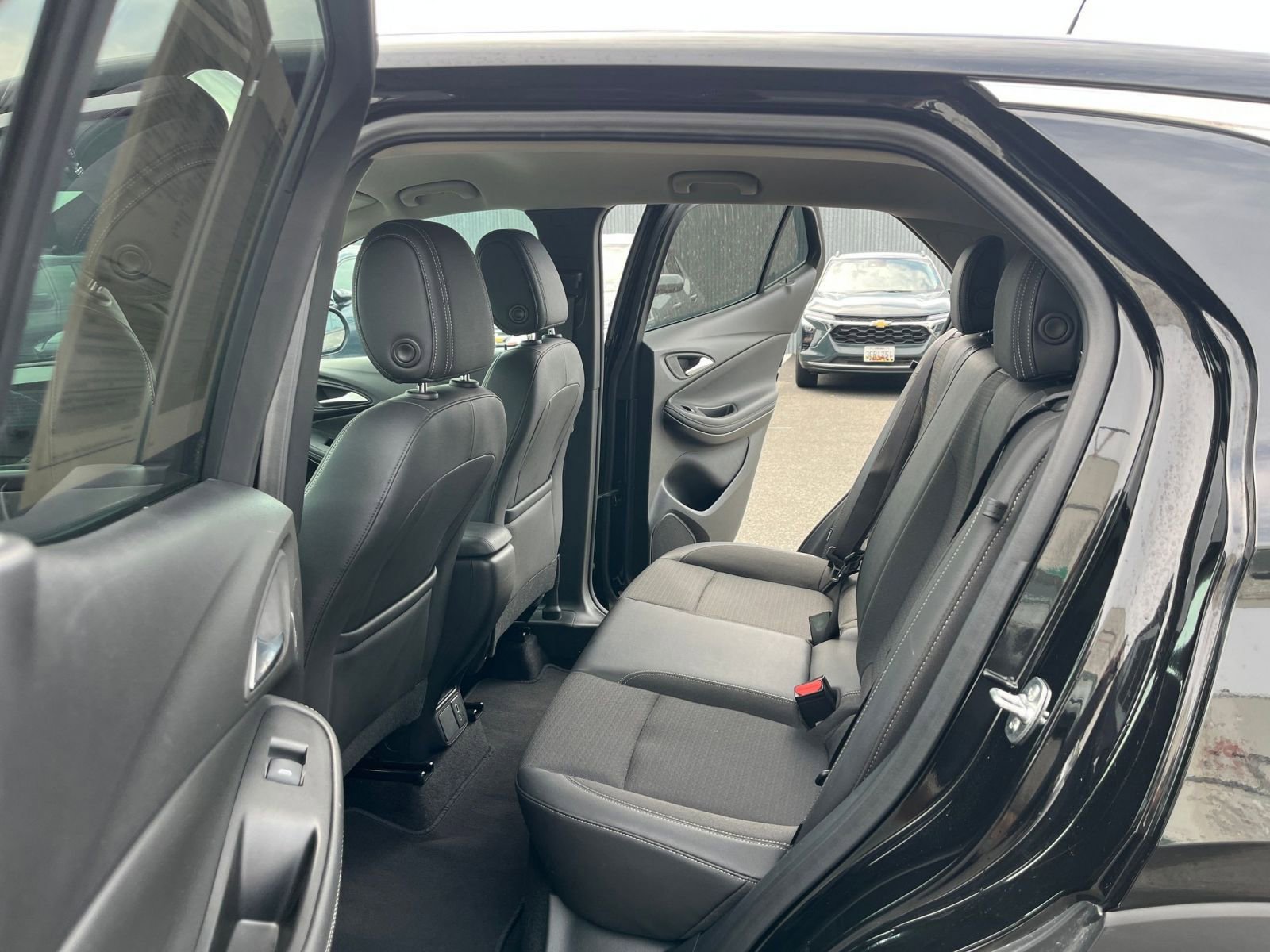 Used 2025 Buick Encore GX Preferred FWD image 26