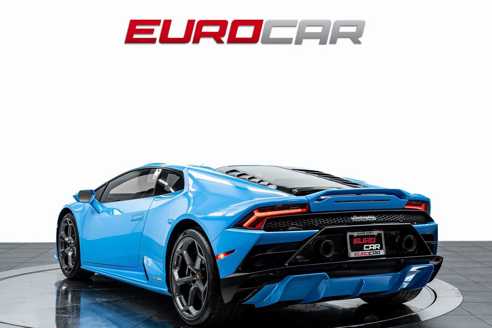 Used 2023 Lamborghini Huracan EVO image 3