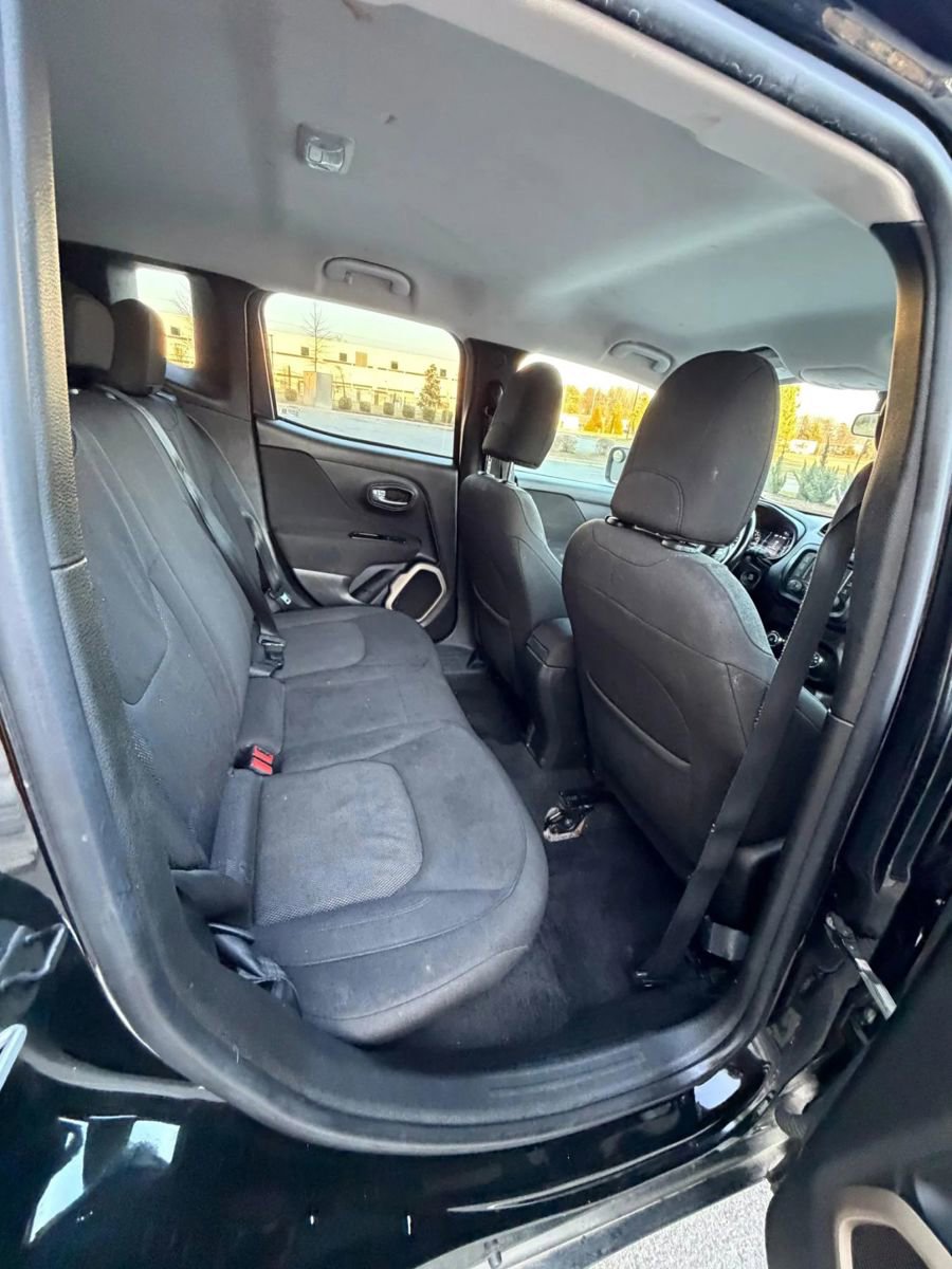 Used 2017 Jeep Renegade Latitude image 16