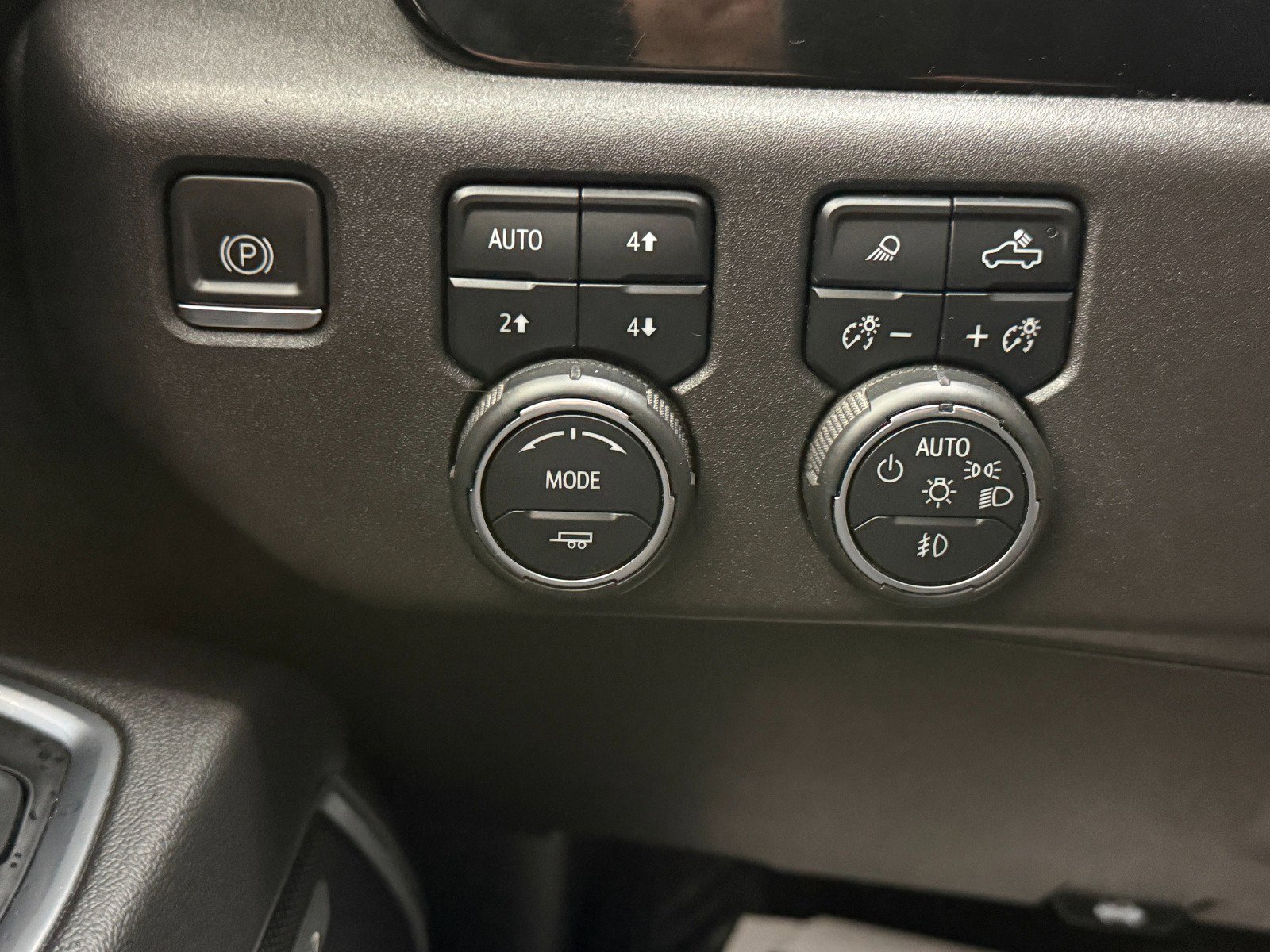 Used 2022 Chevrolet Silverado 1500 LTZ w/ LTZ Premium Package image 31