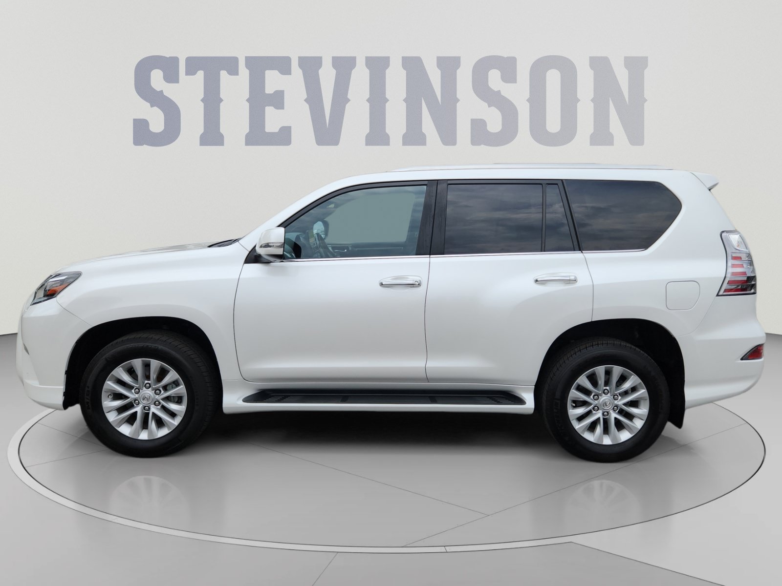 Used 2023 Lexus GX 460 Premium w/ Premium Package AWD/4WD image 2