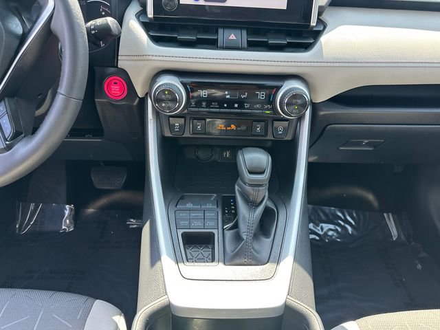 Used 2025 Toyota RAV4 XLE image 24