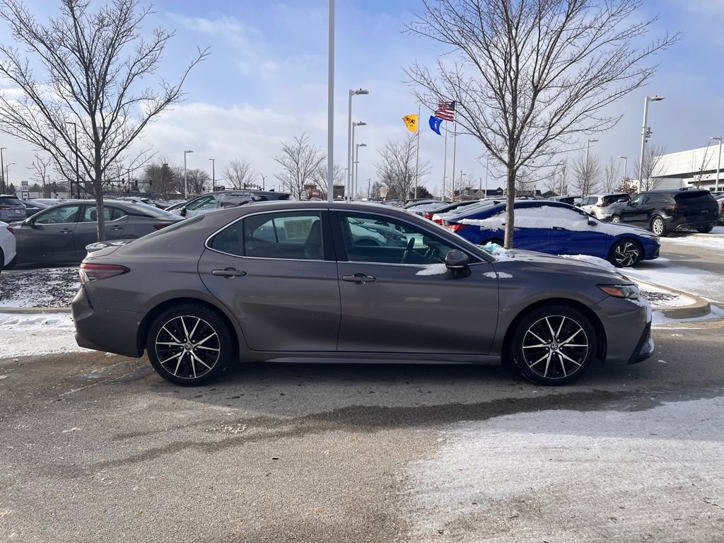 Used 2024 Toyota Camry SE w/ Cold Weather Package image 3