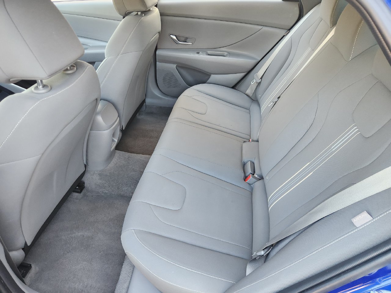 Used 2024 Hyundai Elantra SEL FWD image 27