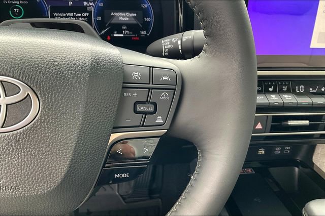 Used 2025 Toyota Camry XLE w/ Premium Plus Package FWD image 19