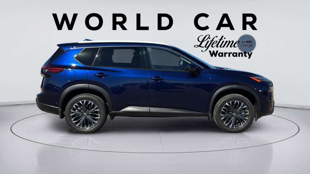 Used 2025 Nissan Rogue SL w/ Tech Package image 17