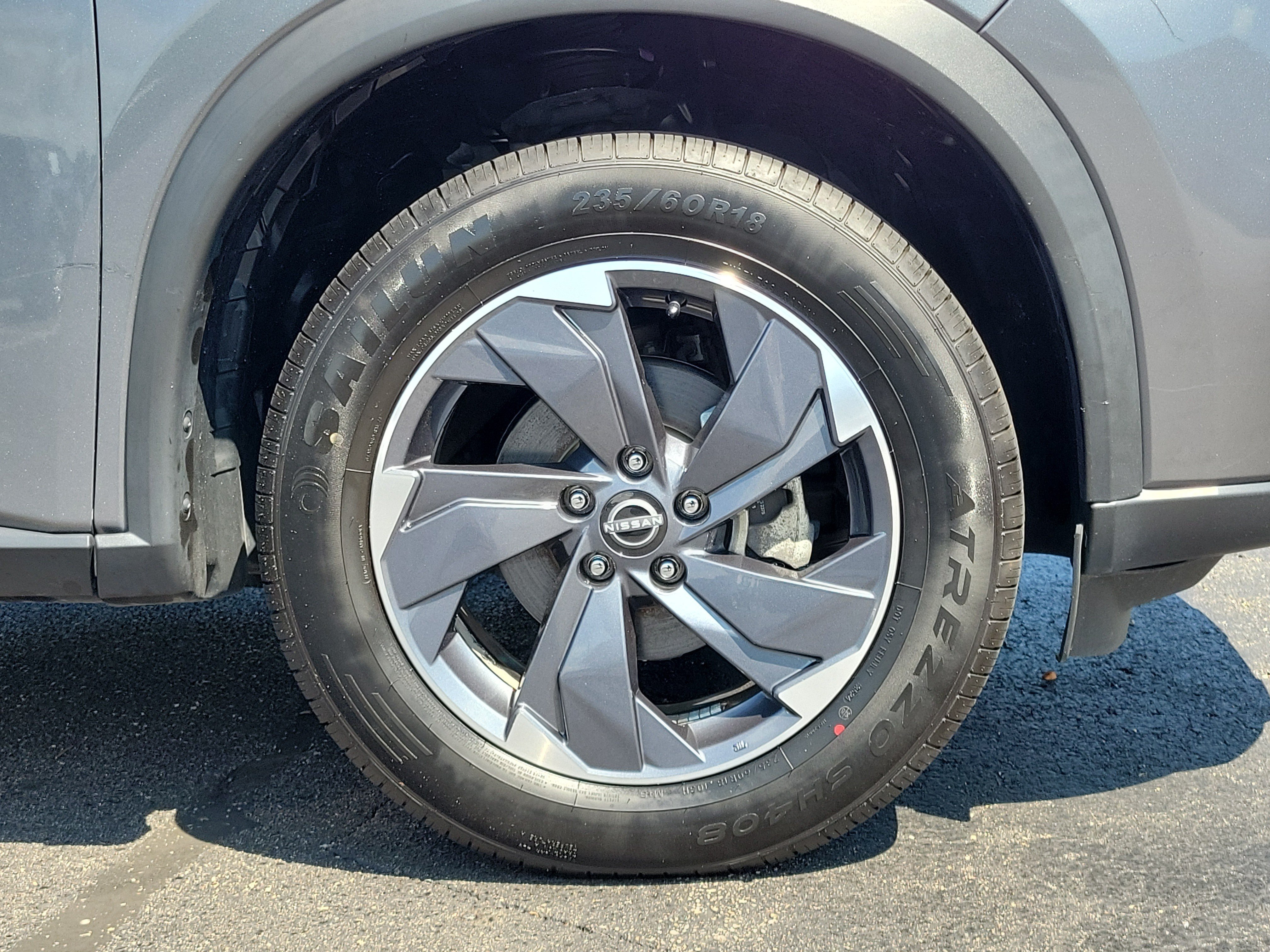 Certified 2024 Nissan Rogue SV FWD image 5