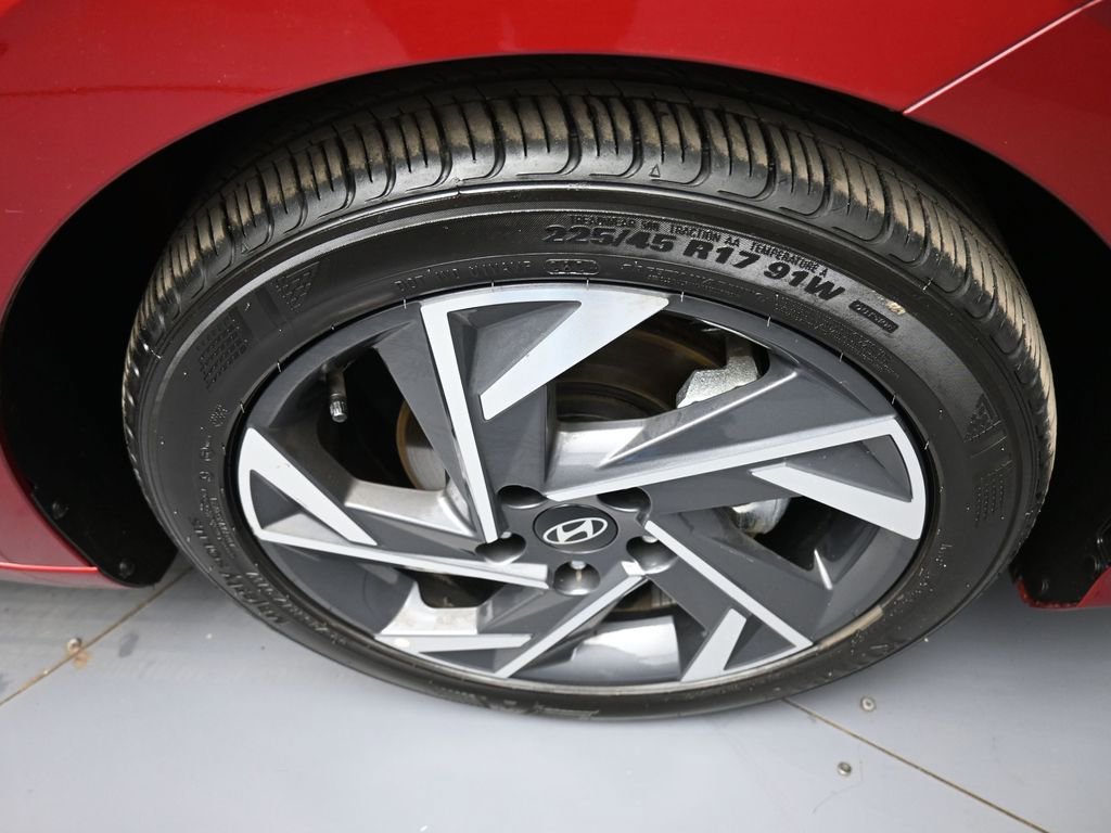Certified 2025 Hyundai Elantra SEL image 13