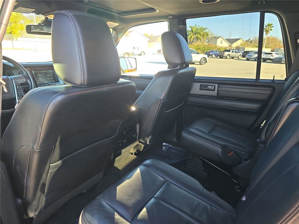 Used 2015 Ford Expedition Platinum image 13