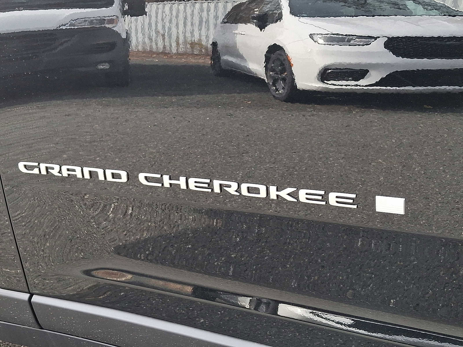 New 2025 Jeep Grand Cherokee Laredo X image 21