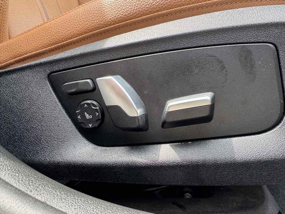 Used 2019 BMW 530i xDrive w/ Luxury Package AWD/4WD image 34
