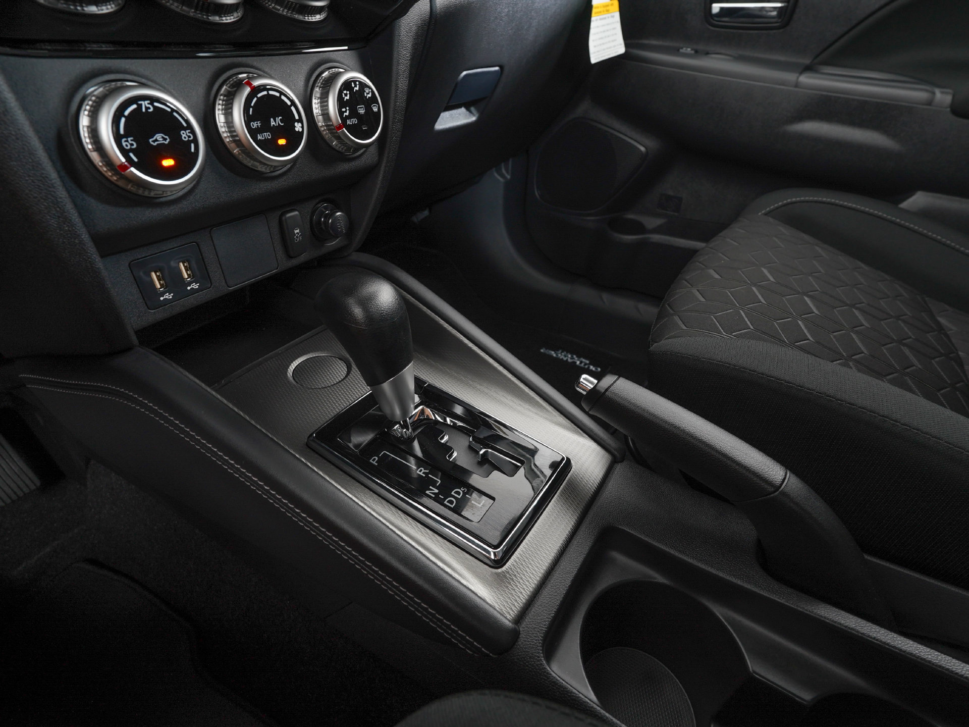 New 2027 Mitsubishi Outlander Sport ES FWD image 15