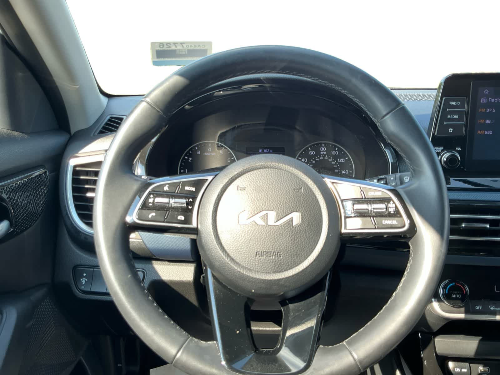 Used 2023 Kia Seltos S AWD/4WD image 12