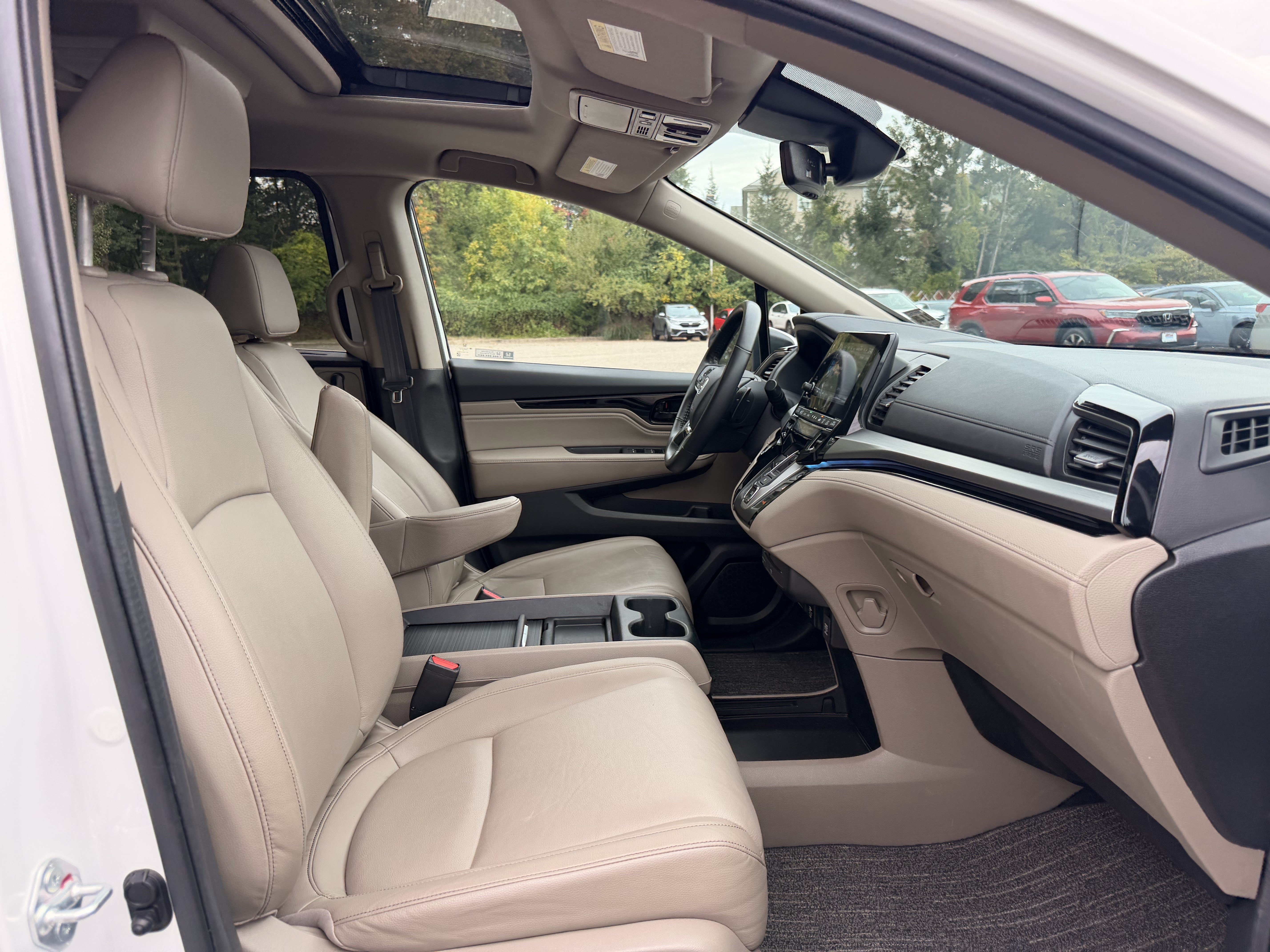 Certified 2024 Honda Odyssey Touring image 14