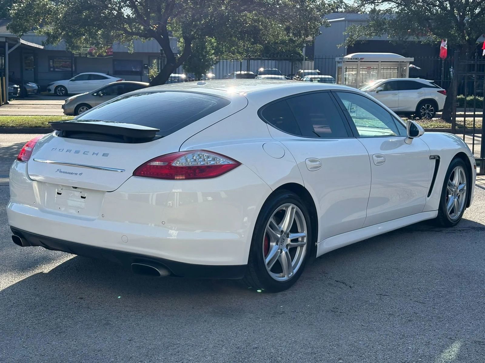 Used 2012 Porsche Panamera 4 image 4