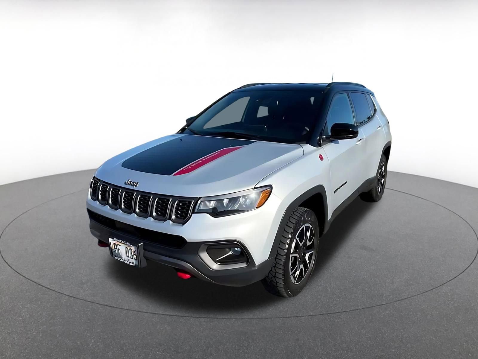 Used 2025 Jeep Compass Trailhawk image 7