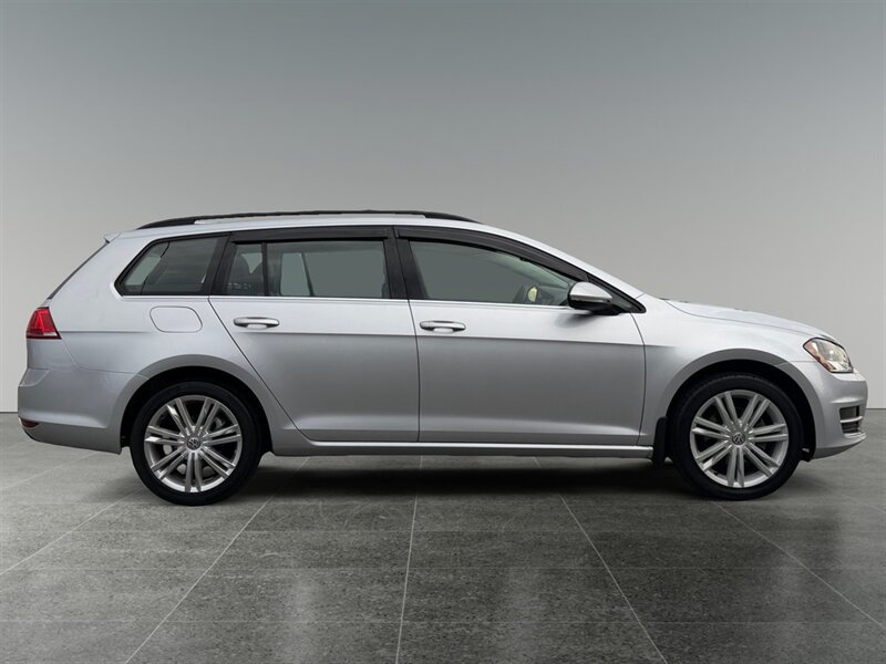Used 2015 Volkswagen Golf TDI SE FWD image 7