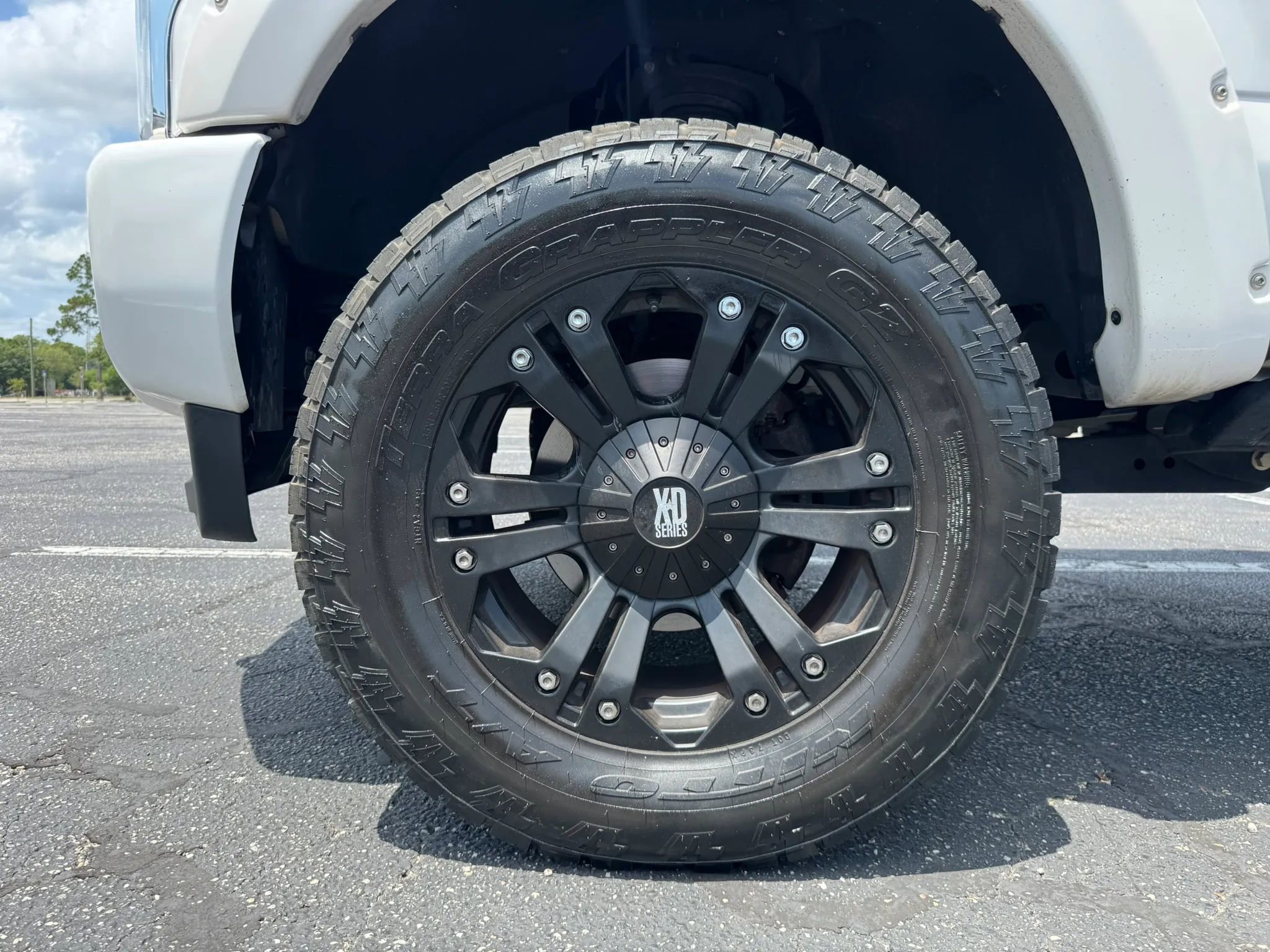 Used 2017 Ford F250 Platinum w/ Platinum Ultimate Package AWD/4WD image 12