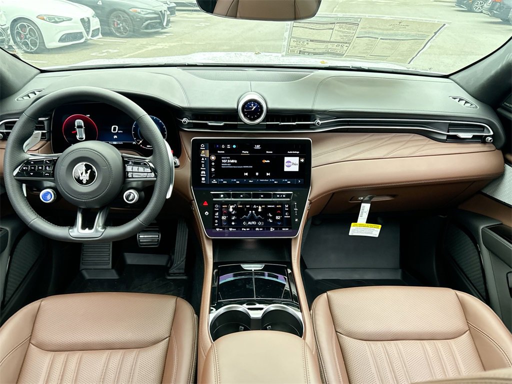 New 2024 Maserati Grecale GT image 18