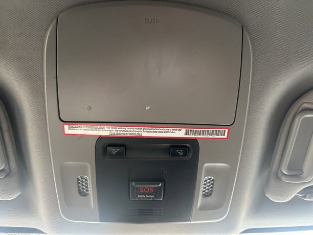 Used 2019 Toyota Camry L image 24