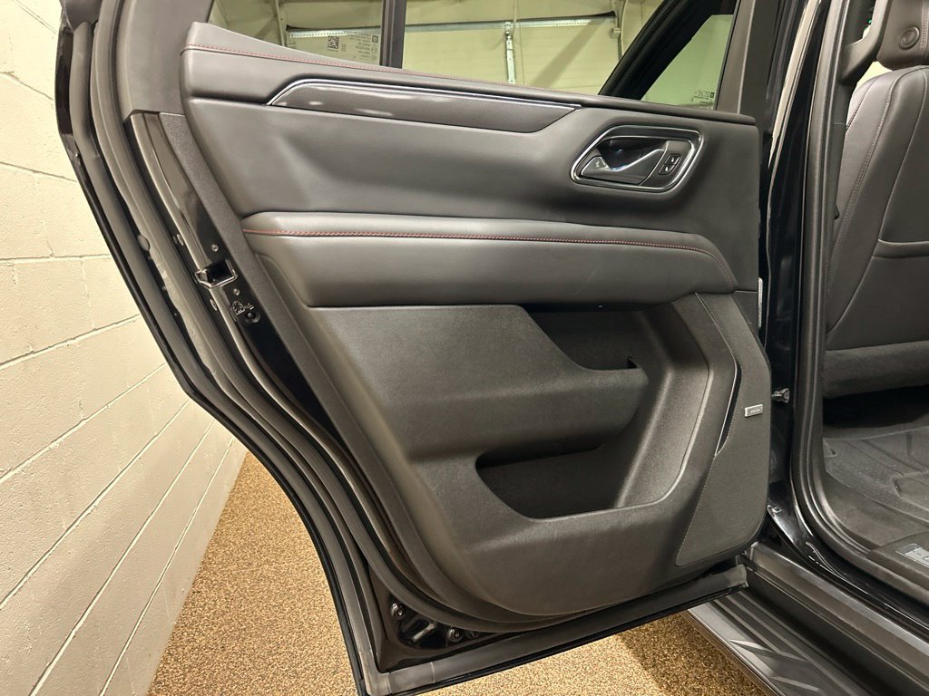 Used 2022 Chevrolet Tahoe RST w/ Luxury Package AWD/4WD image 18