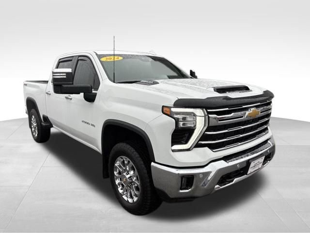 Used 2024 Chevrolet Silverado 2500 LTZ w/ LTZ Plus Package image 3
