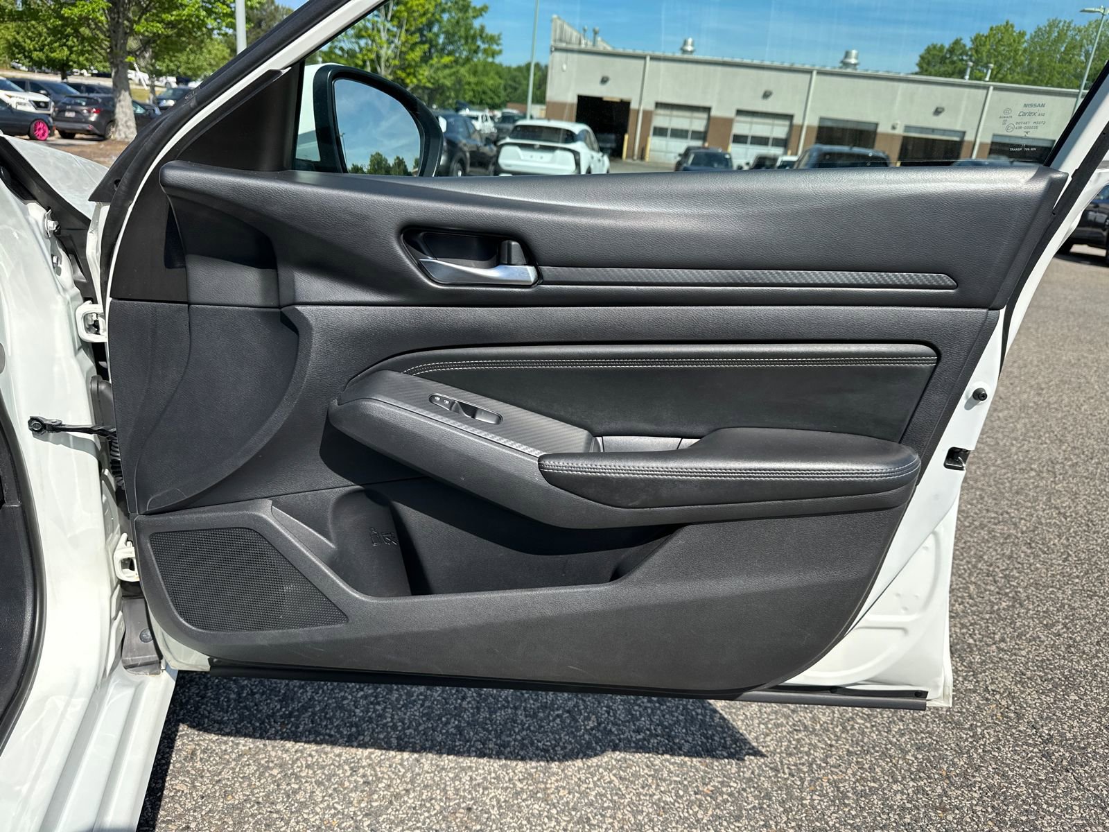Used 2020 Nissan Altima 2.5 S FWD image 12