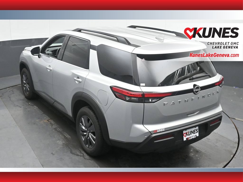 Used 2025 Nissan Pathfinder SV FWD image 38