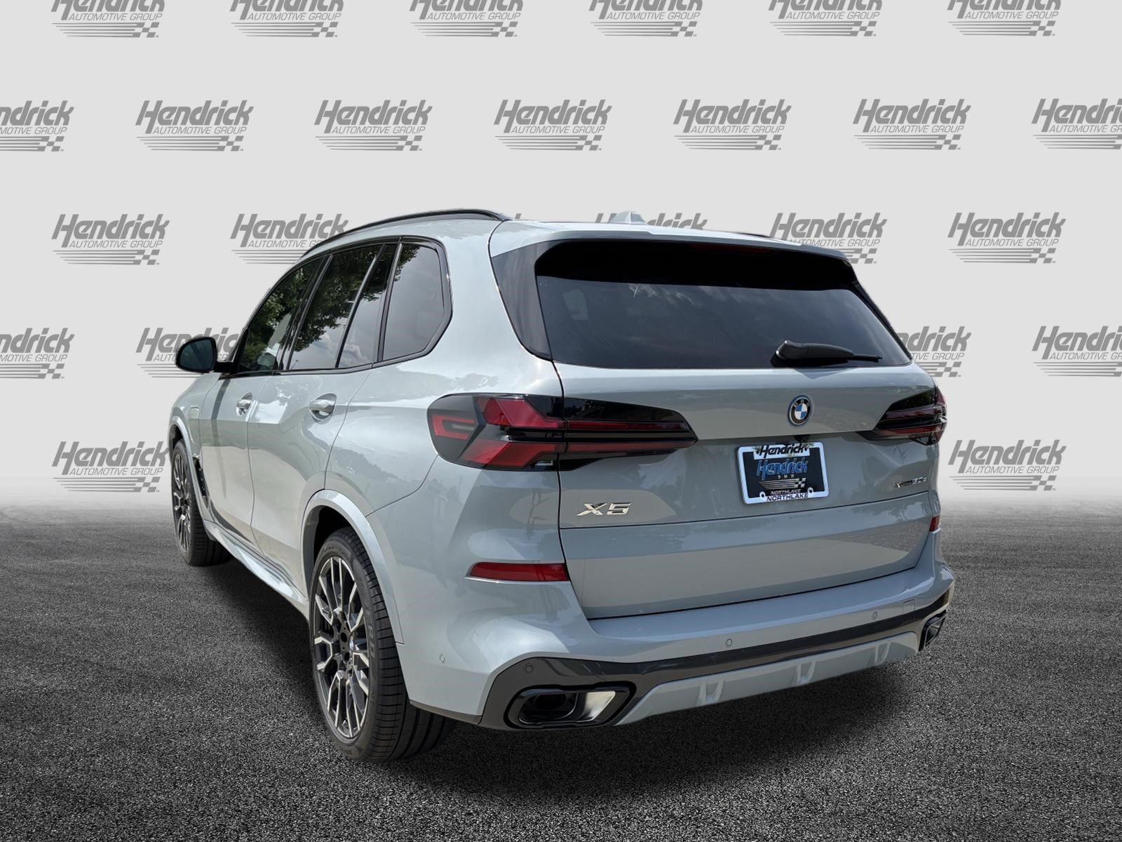 New 2026 BMW X5 xDrive50e w/ M Sport Package AWD/4WD image 8