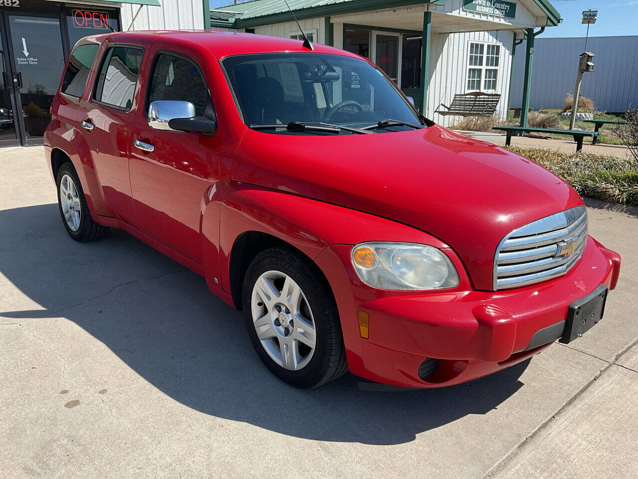 Used 2008 Chevrolet HHR LT image 3