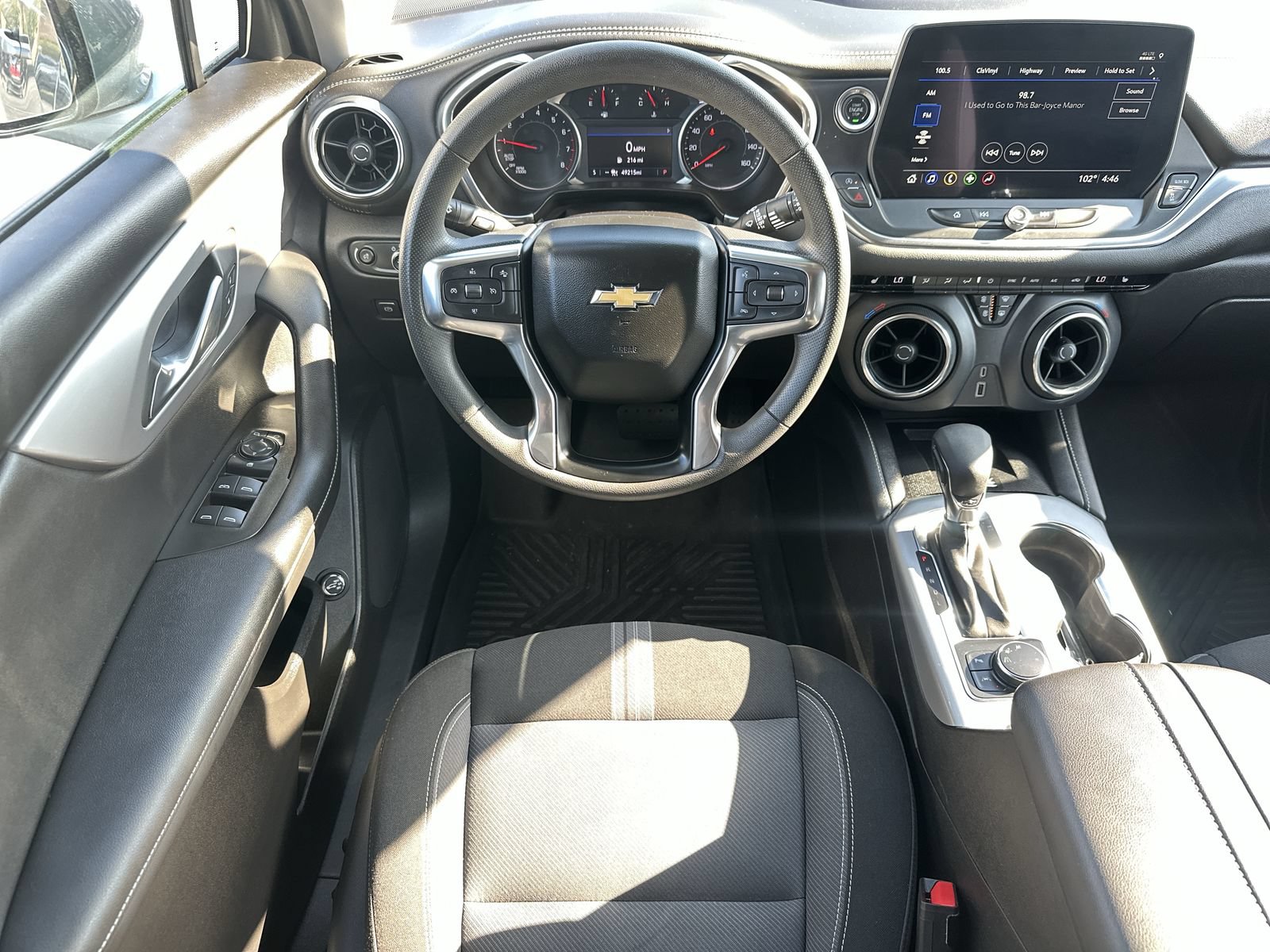 Used 2024 Chevrolet Blazer LT w/ Convenience Package FWD image 17