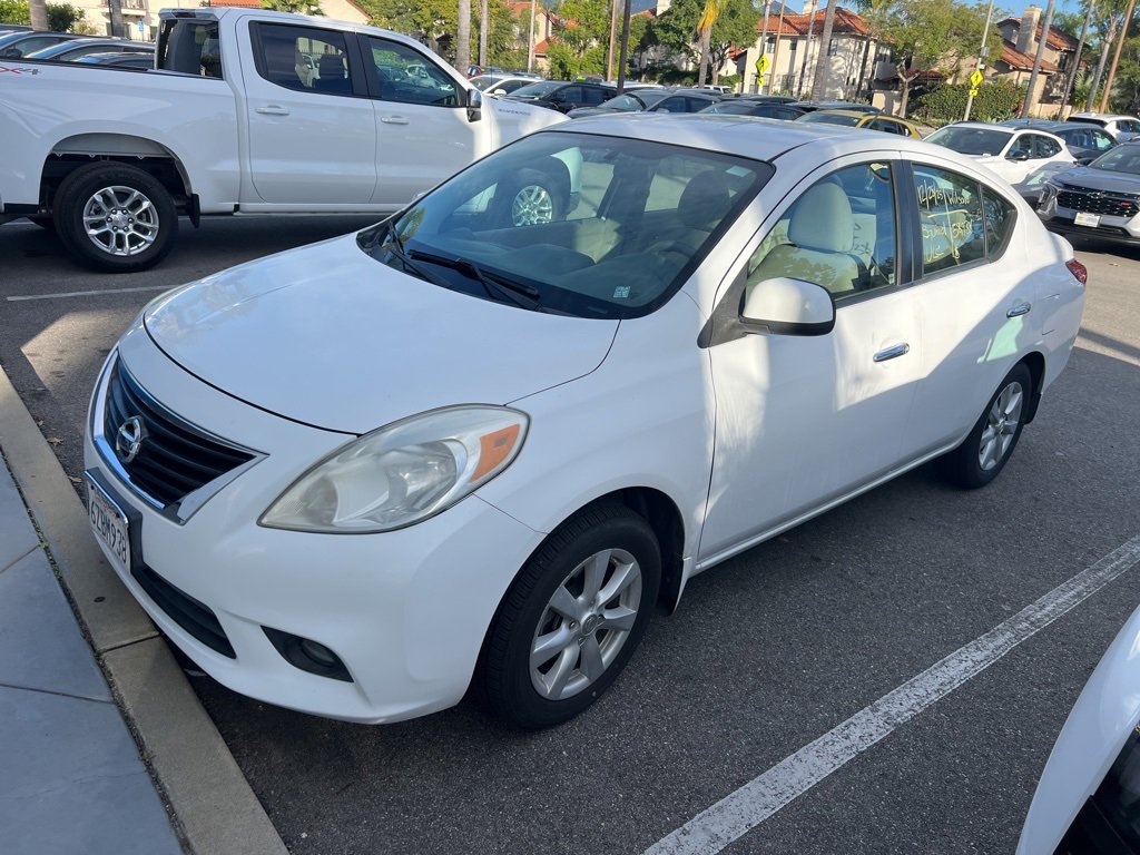 Used 2012 Nissan Versa SL image 1