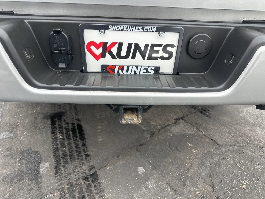 Used 2018 Chevrolet Colorado LT image 13