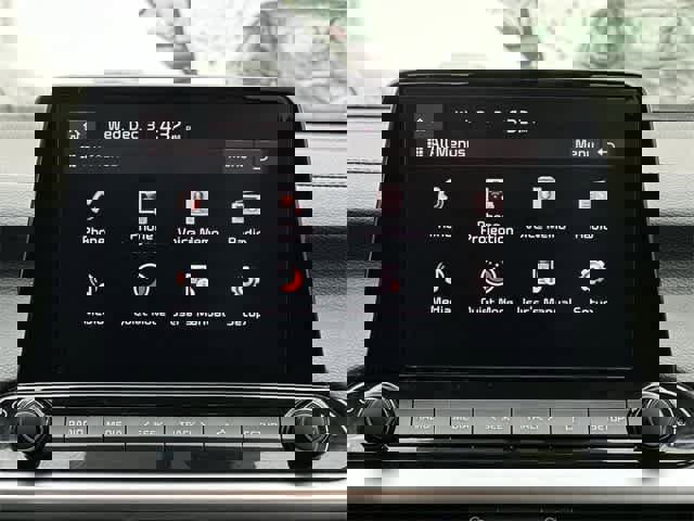 Used 2023 Kia Forte LXS image 11