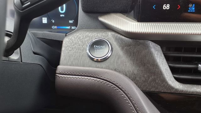 Used 2025 Ford Explorer Platinum w/ LUX Leather Package image 33