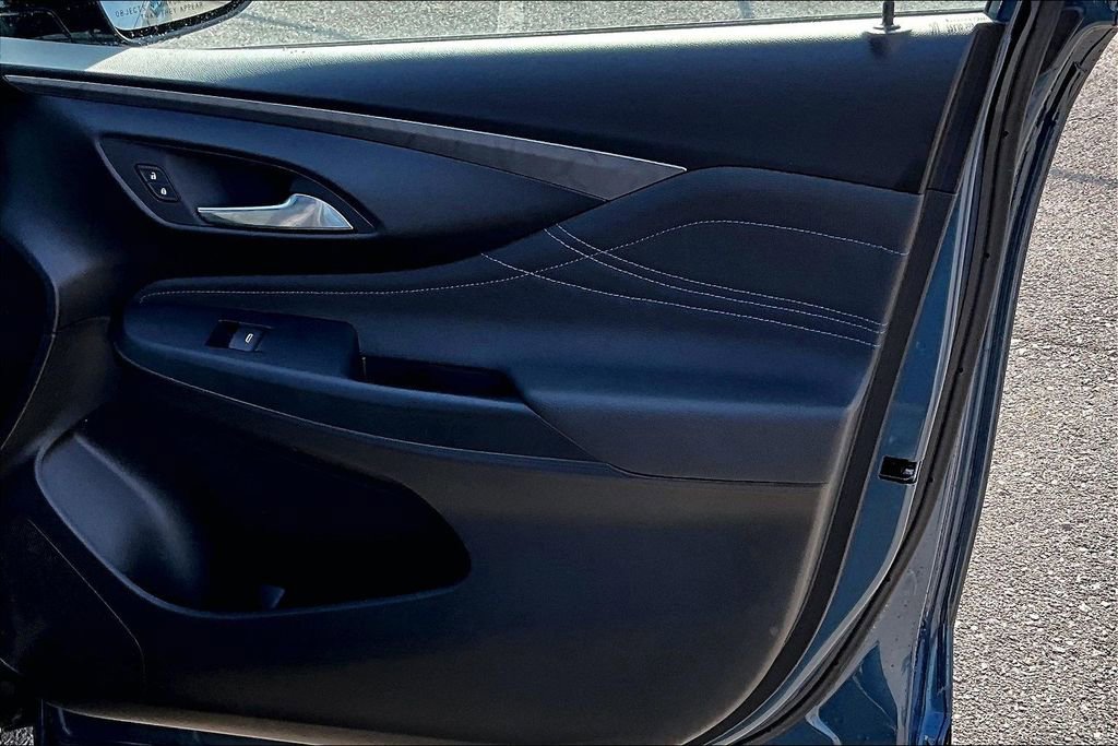 Used 2024 Buick Envista Sport Touring w/ Advanced Safety Package image 25