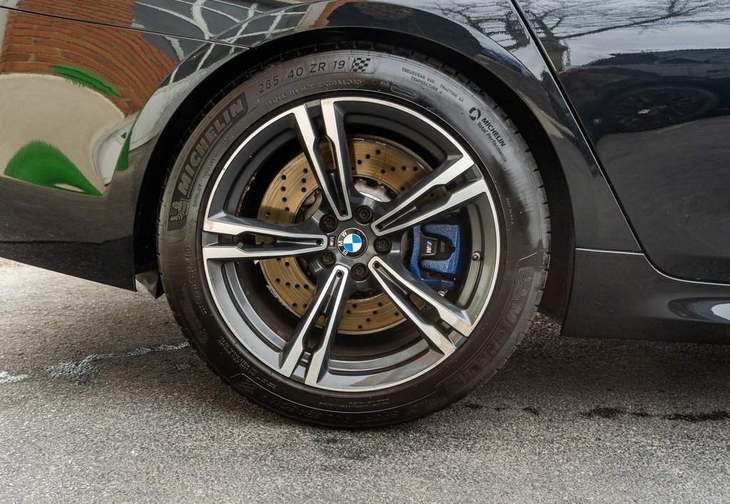 Used 2018 BMW M5 w/ Executive Package image 44