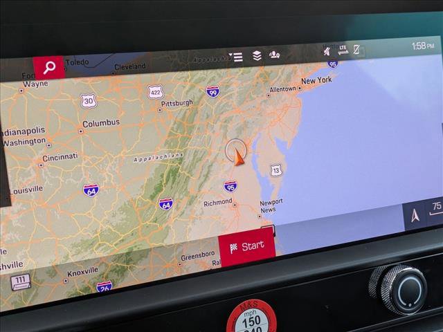 Used 2024 Porsche Macan image 13