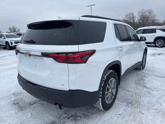Used 2023 Chevrolet Traverse LT image 3
