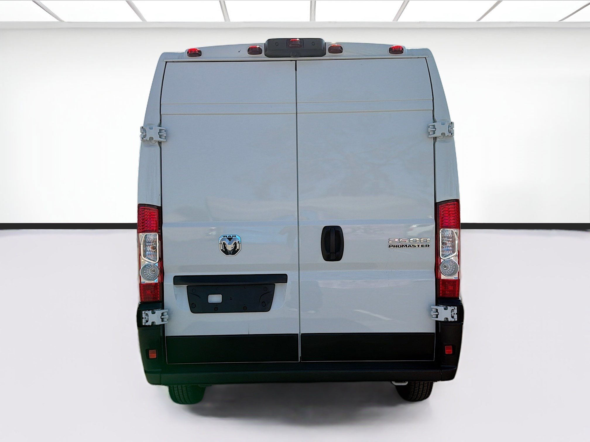 Used 2025 RAM ProMaster 2500 w/ Convenience Group FWD image 5
