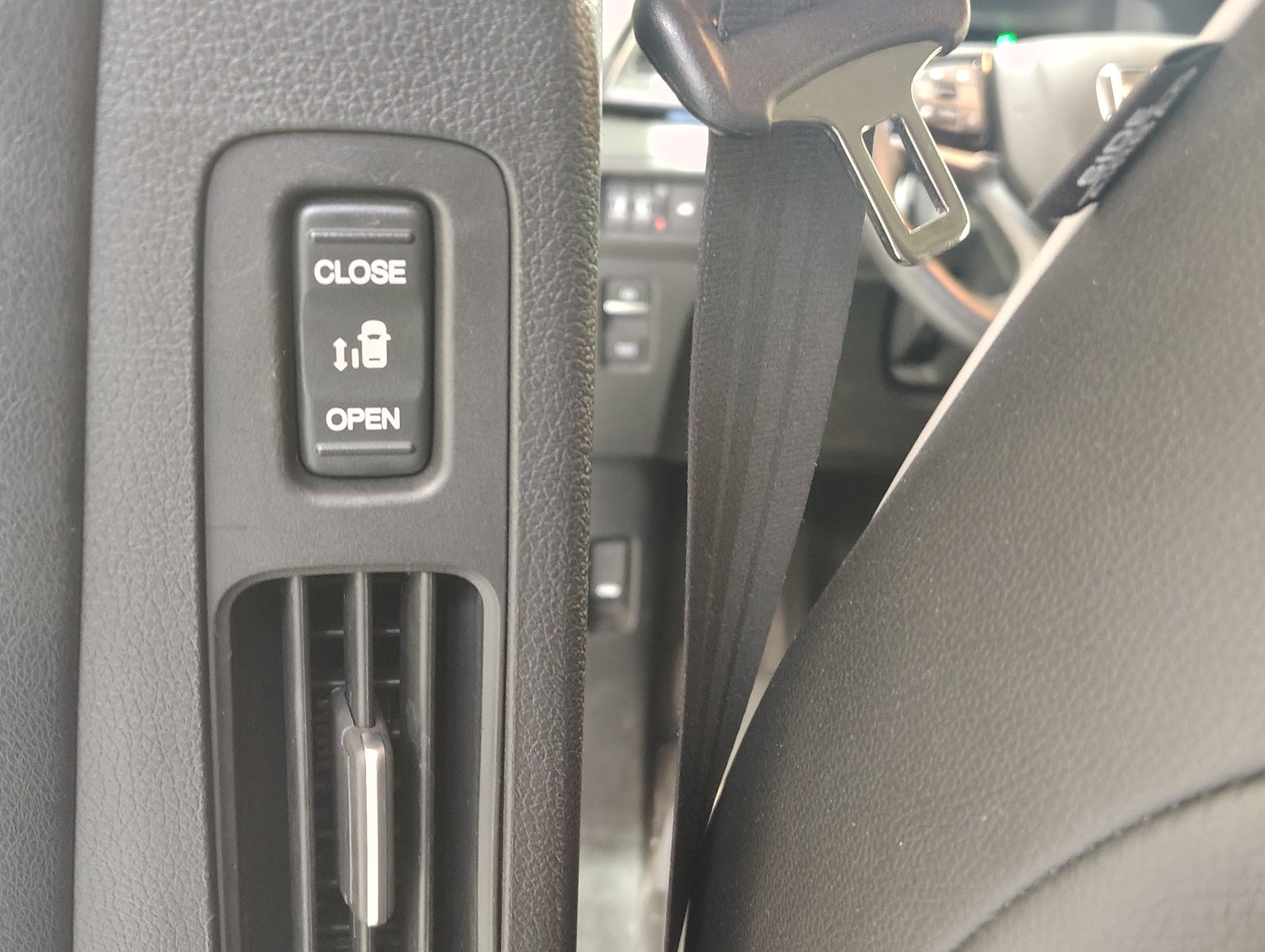 Used 2025 Honda Odyssey Elite image 27