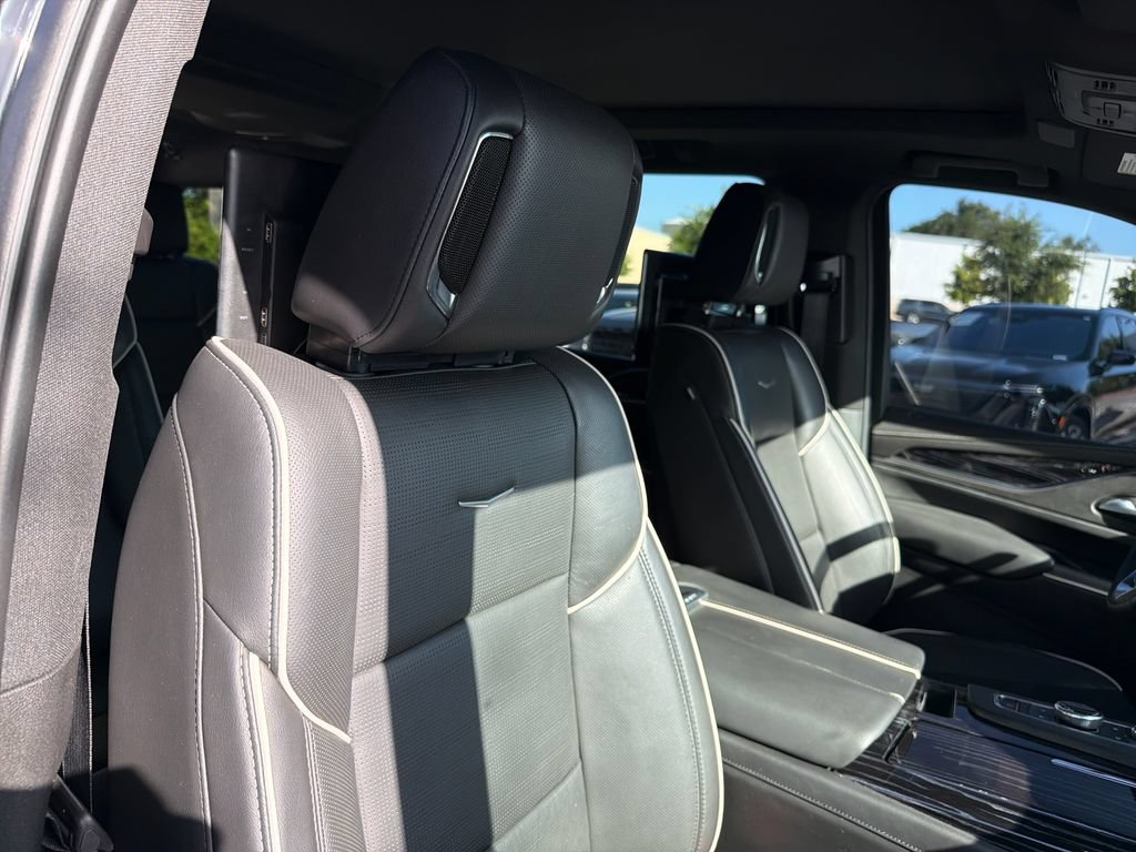 Used 2022 Cadillac Escalade ESV Sport w/ Touring Package AWD/4WD image 39